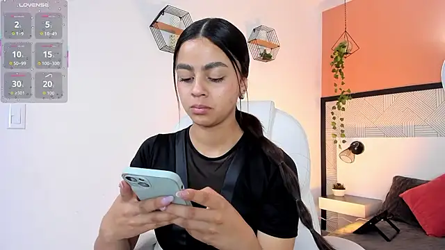 Bella walker  online show from 03.05.26