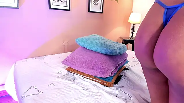 SofiaBennett  online show from 03.21.25