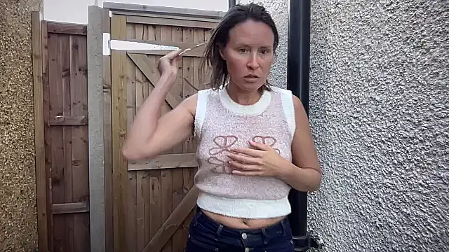 Snapshot of eatmypie69 chatting on 09.12.25 eatmypie69 online show from 09.12.25