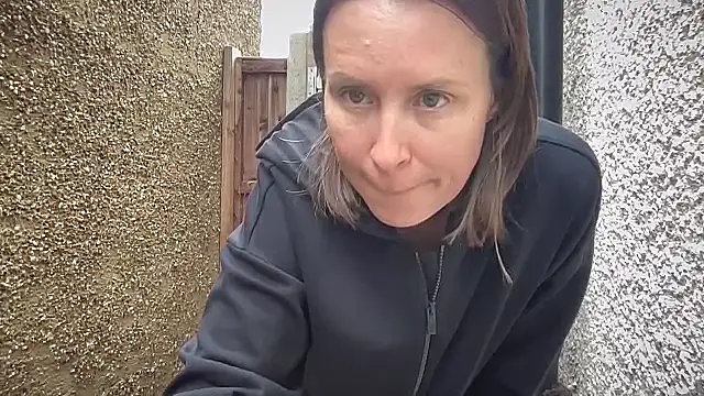 Snapshot of eatmypie69 chatting on 10.08.25 eatmypie69 online show from 10.08.25