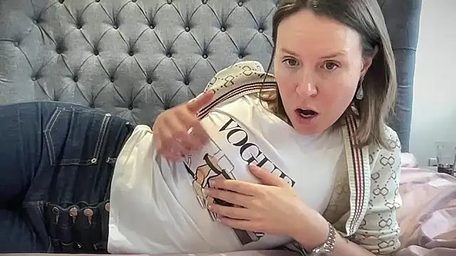 eatmypie69 online show from 12.04.25