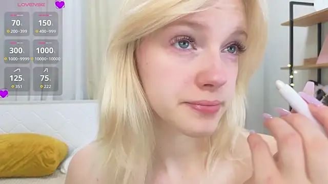 EdlaHewell online show from 10.14.25