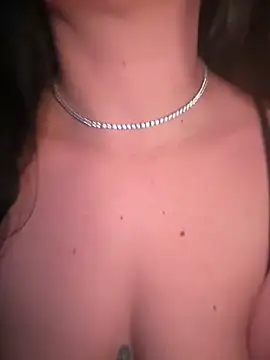 YoungHotMilf97 online show from 03.10.26