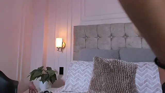 JasmineRoss 1 online show from 10.30.25