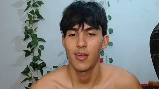 Snapshot of neithanzynxx chatting on 02.23.25 neithanzynxx online show from 02.23.25