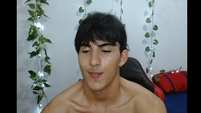 Snapshot of neithanzynxx chatting on 03.12.25 neithanzynxx online show from 03.12.25