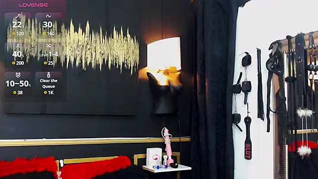 Dahiana Giil online show from 02.26.25