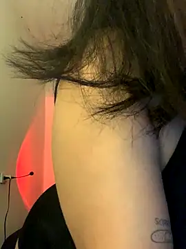 Dahiana Giil online show from 09.20.25