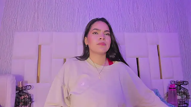 hillary uckerman  online show from 10.28.25