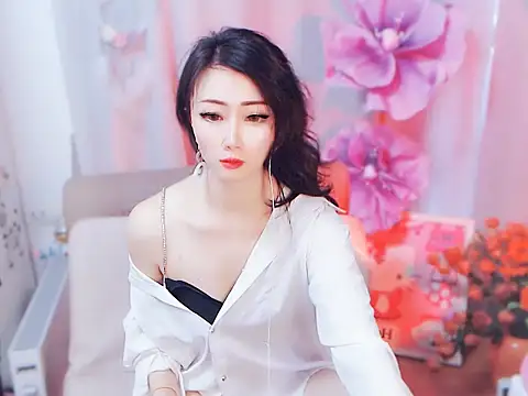 Snapshot of adelamiller chatting on 12.15.25 adelamiller online show from 12.15.25