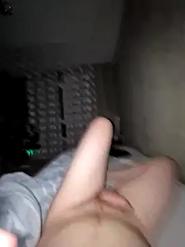 DerechteJunge online show from 02.24.25