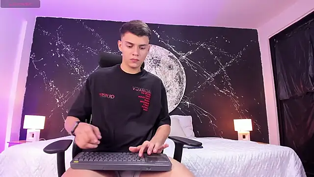 JacobRoberts1 online show from 03.08.25