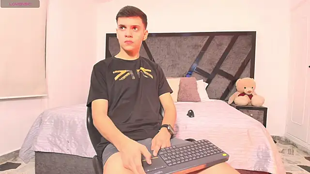 JacobRoberts1 online show from 03.17.25