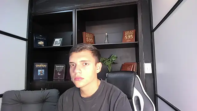 JacobRoberts1 online show from 09.10.25