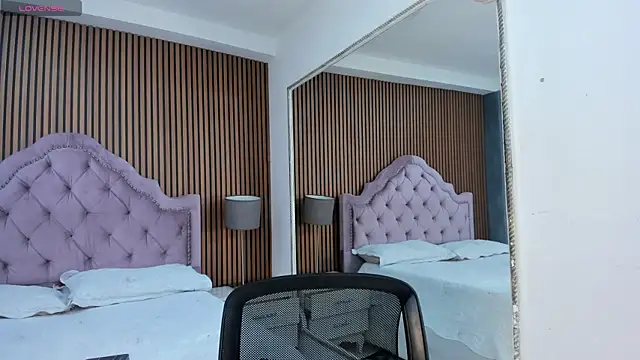 JacobRoberts1 online show from 09.13.25