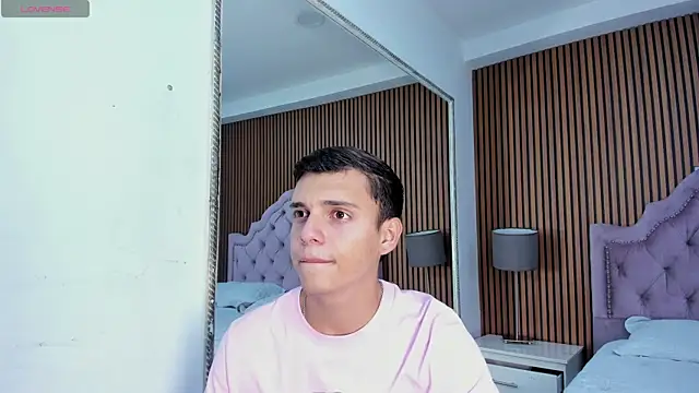 JacobRoberts1 online show from 09.16.25