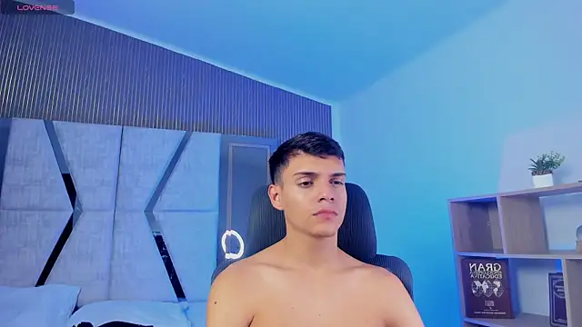 JacobRoberts1 online show from 10.08.25