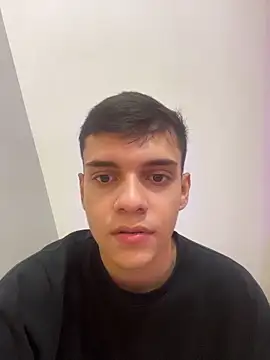 JacobRoberts1 online show from 11.06.25