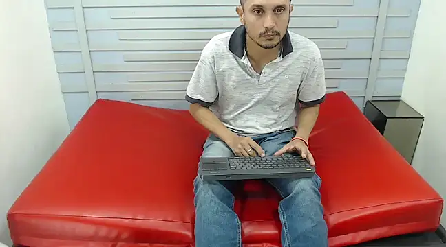 JhonTorres018 online show from 02.25.25