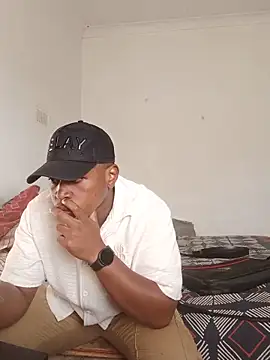 Snapshot of bosszonke123 chatting on 05.17.26 bosszonke123 online show from 05.17.26