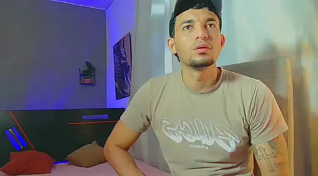 Snapshot of Reina_paola chatting on 03.17.25 Reina paola online show from 03.17.25