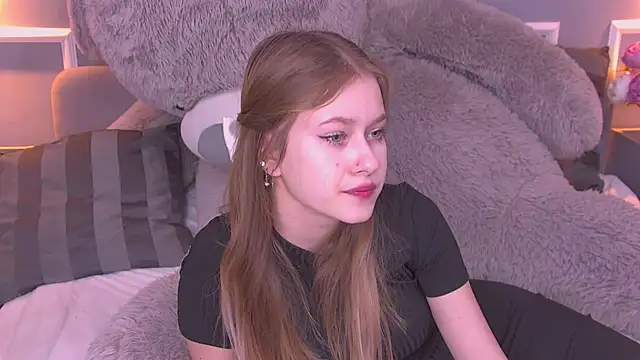 EveMundie online show from 02.19.25