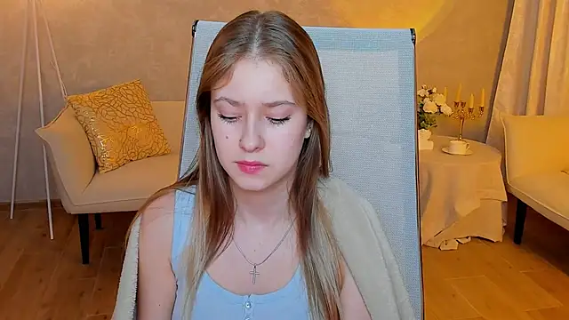 EveMundie online show from 03.17.25