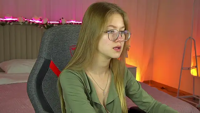 EveMundie online show from 09.26.25