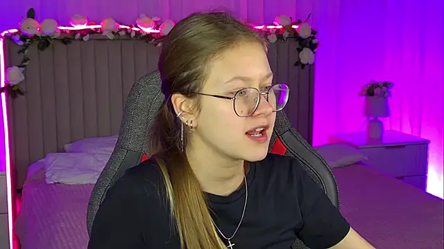 EveMundie online show from 11.05.25