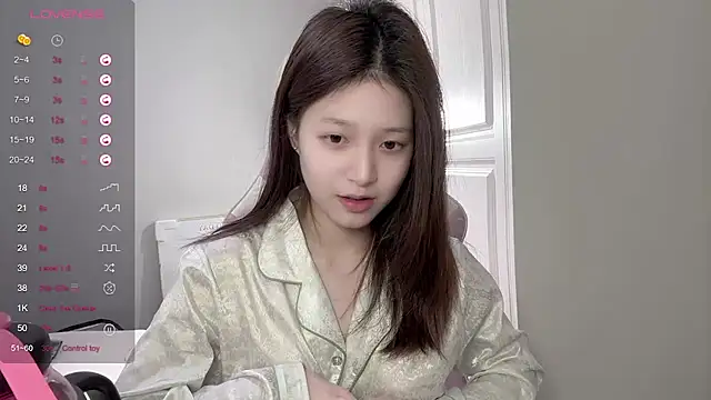 Snapshot of YaYa-521 chatting on 03.05.25 YaYa-521 online show from 03.05.25