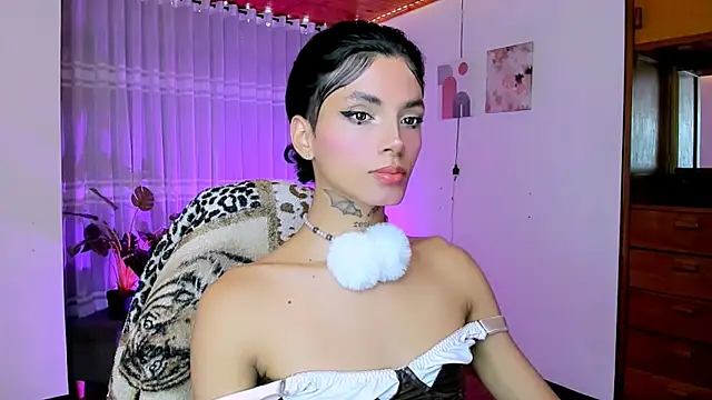 Snapshot of nilam_valker chatting on 05.19.26 nilam valker online show from 05.19.26