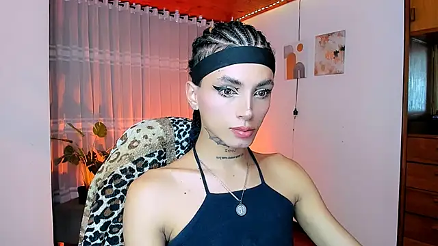 Snapshot of nilam_valker chatting on 05.25.26 nilam valker online show from 05.25.26