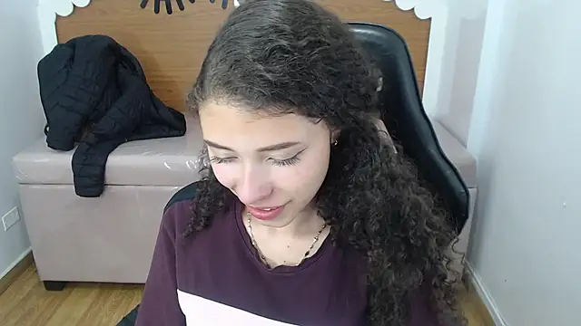 danatella a online show from 10.08.25