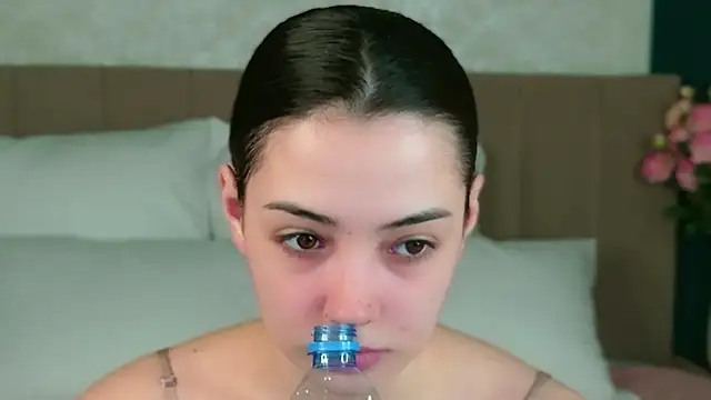 Alice Deleon online show from 12.04.25