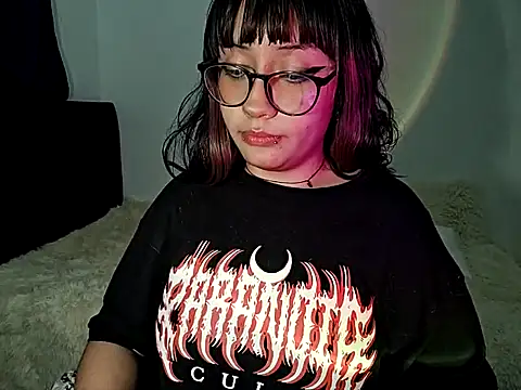 Snapshot of blue_katt chatting on 03.13.25 blue katt online show from 03.13.25