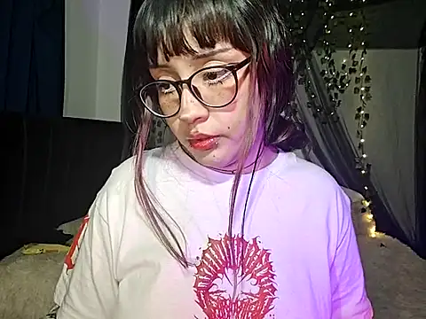 Snapshot of blue_katt chatting on 03.22.25 blue katt online show from 03.22.25