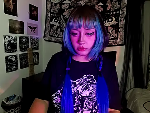 Snapshot of blue_katt chatting on 09.10.25 blue katt online show from 09.10.25