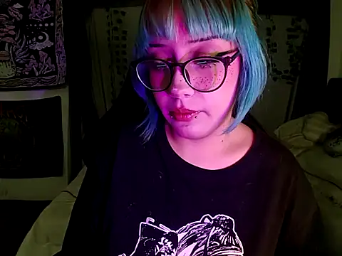 Snapshot of blue_katt chatting on 09.29.25 blue katt online show from 09.29.25