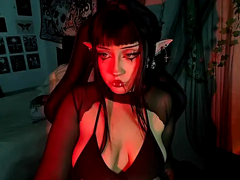 Snapshot of blue_katt chatting on 10.22.25 blue katt online show from 10.22.25