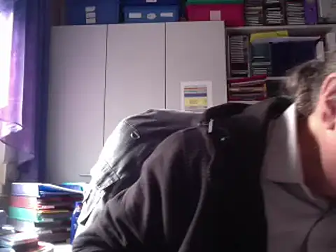 Snapshot of HMStraps01 chatting on 12.12.24 HMStraps01 online show from 12.12.24