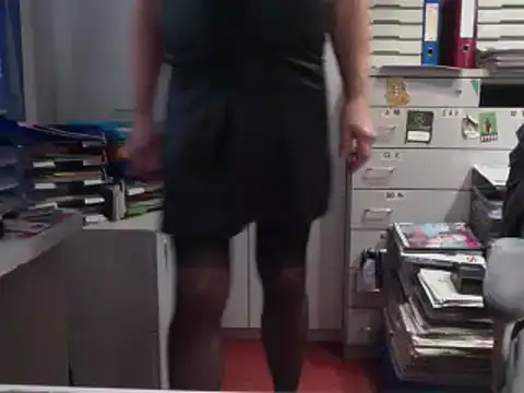 HMStraps01 online show from 11.06.25