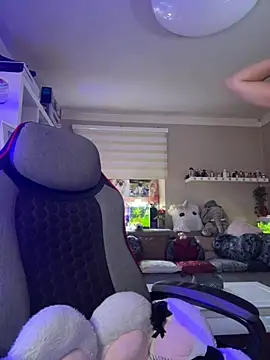 Snapshot of sexymelli18 chatting on 09.12.25 sexymelli18 online show from 09.12.25