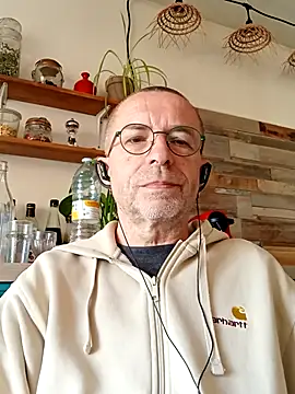 Xavspank2 online show from 04.14.26