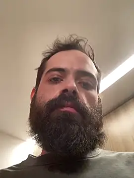 guccititi online show from 12.18.25