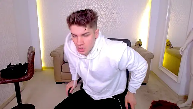 MaxKaiden online show from 04.11.26