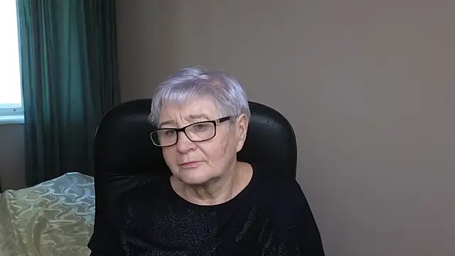 Sandra Snowflake online show from 02.17.25