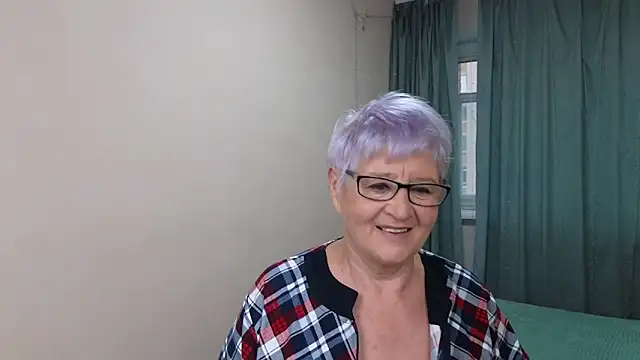 Sandra Snowflake online show from 09.25.25