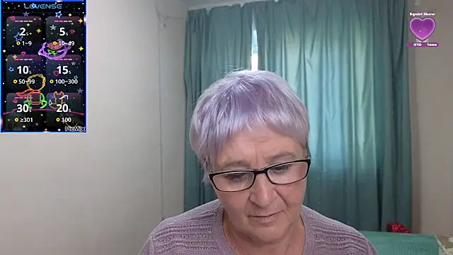 Sandra Snowflake online show from 09.30.25