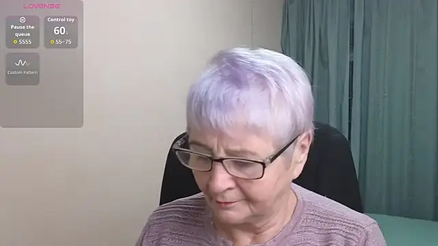 Sandra Snowflake online show from 11.17.25