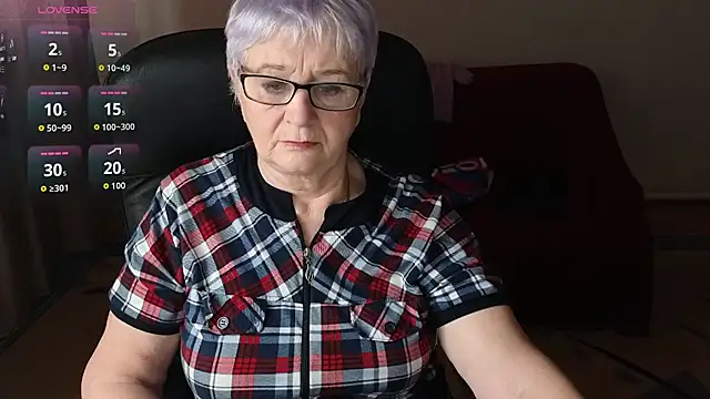 Snapshot of Sandra_Snowflake chatting on 02.13.26 Sandra Snowflake online show from 02.13.26